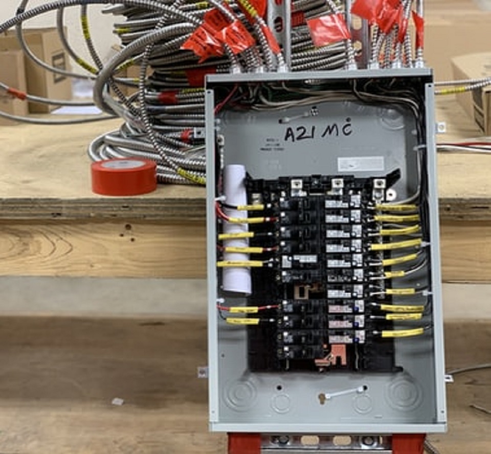 photo-1607631697491-61972eecf928